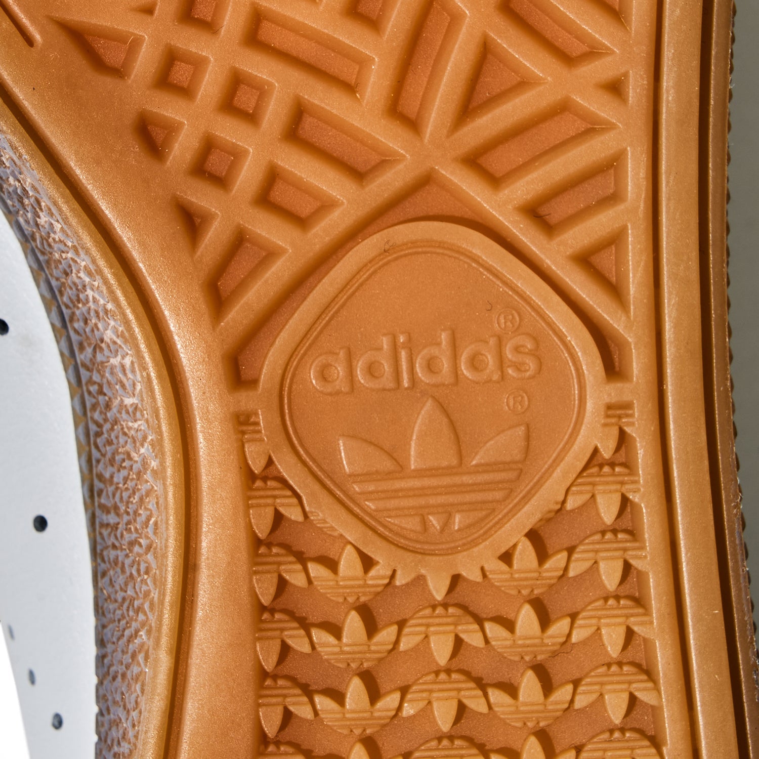 Adidas x INVINCIBLE Handball Spezial - INVINCIBLE