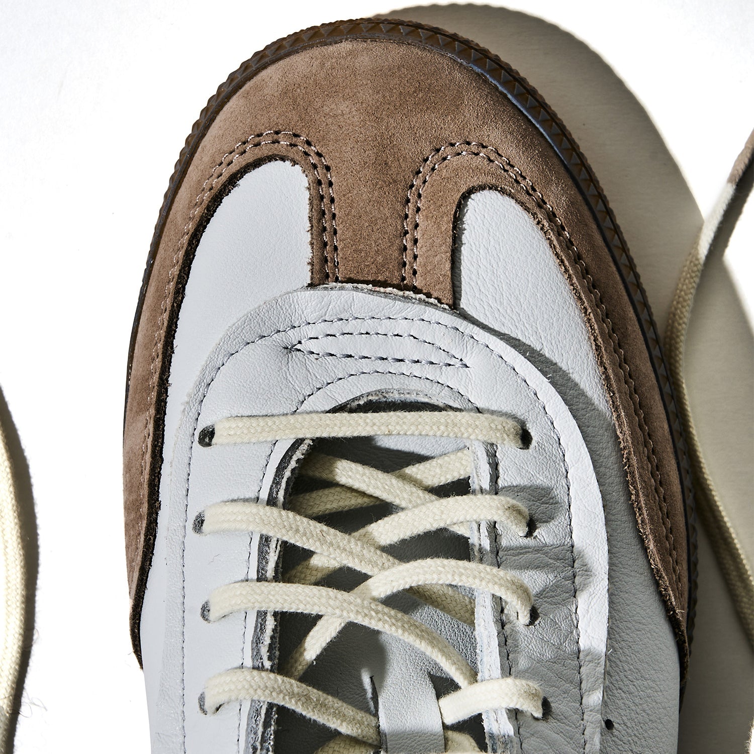 Adidas x INVINCIBLE Handball Spezial - INVINCIBLE