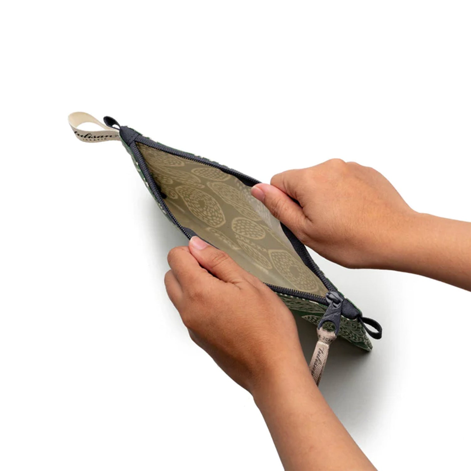Medium Pouch { X3+ } - INVINCIBLE
