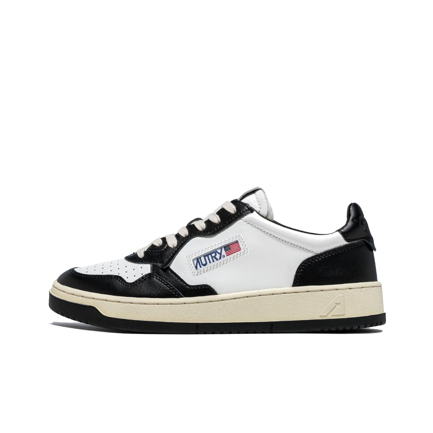 Medalist Low Sneakers in Two-Tone Leather - INVINCIBLE